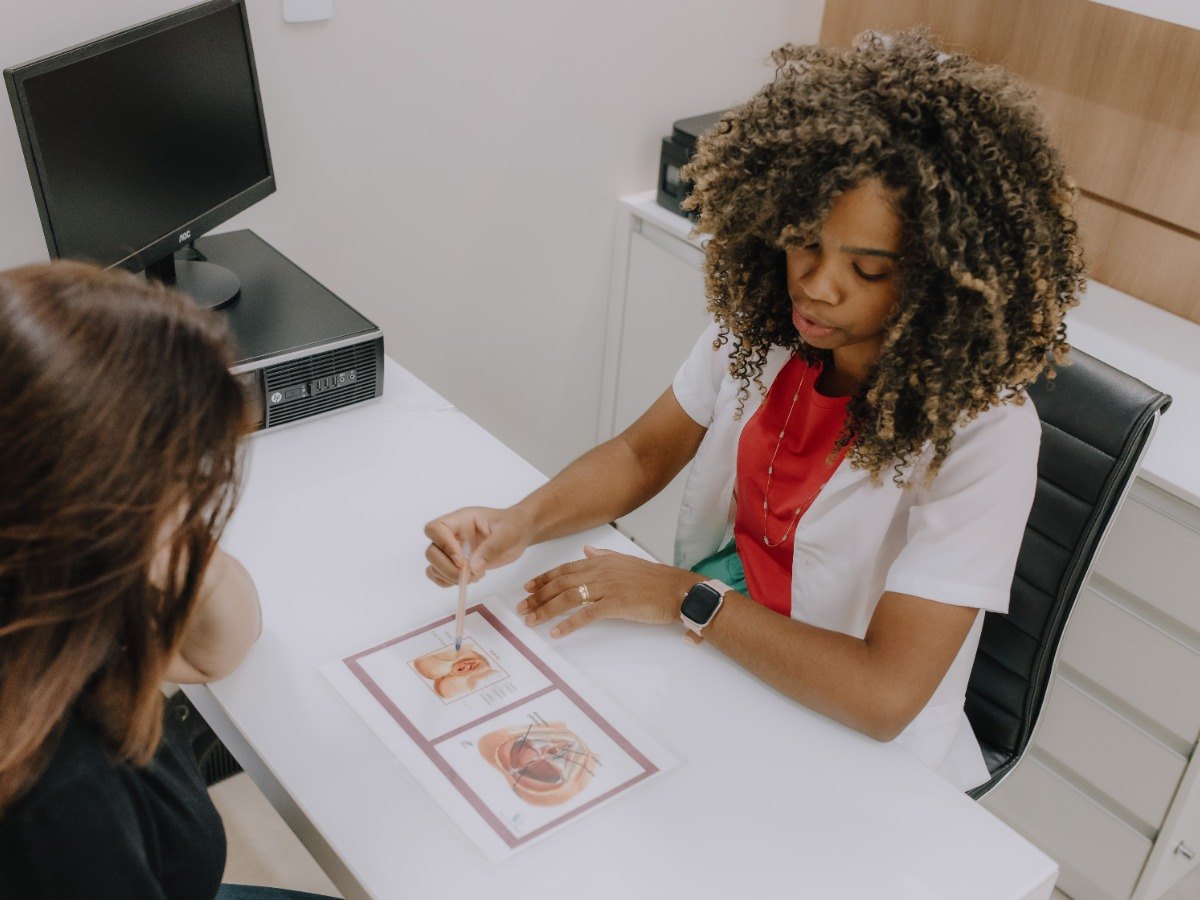 Rayane Da Vitória em consulta preventiva de fisioterapia pélvica